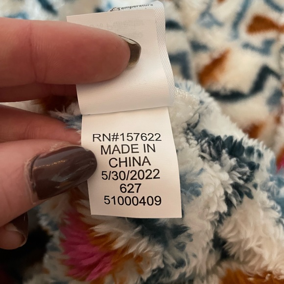 Eddie Bauer Women’s Vanilla Aztec Plush ¼ ZIp Size XL - Picture 8 of 11